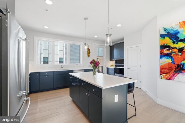 4901 EISENHOWER AVE, Alexandria, VA 22304