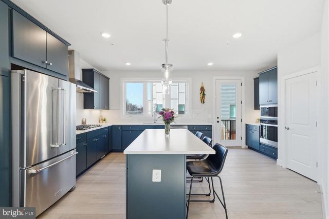 4901 EISENHOWER AVE, Alexandria, VA 22304