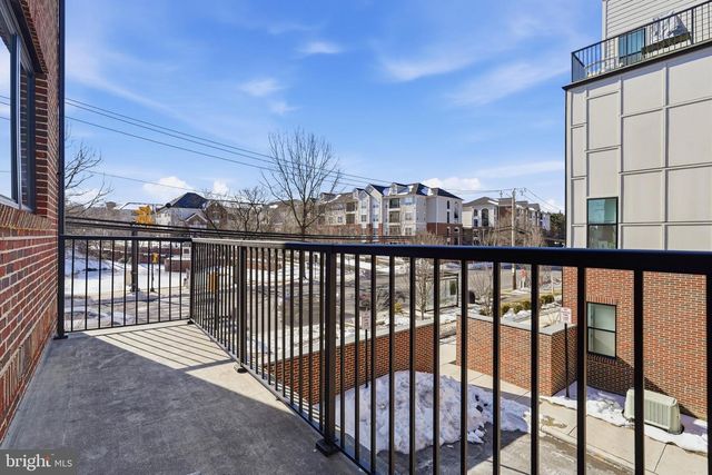 4901 EISENHOWER AVE, Alexandria, VA 22304