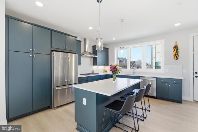 4901 EISENHOWER AVE, Alexandria, VA 22304