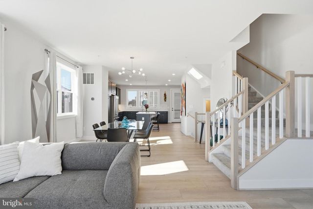 4901 EISENHOWER AVE, Alexandria, VA 22304