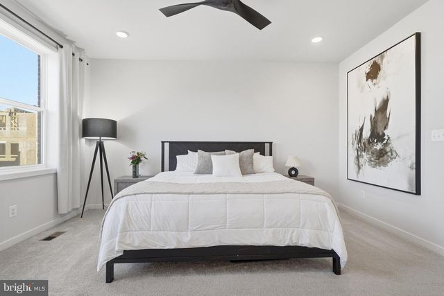 4901 EISENHOWER AVE, Alexandria, VA 22304