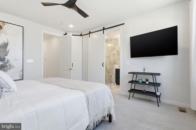 4901 EISENHOWER AVE, Alexandria, VA 22304