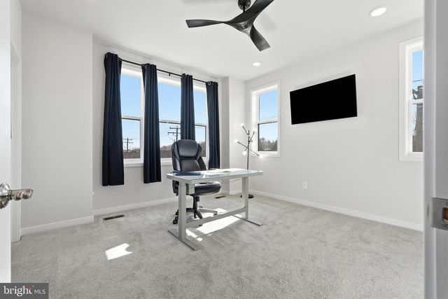 4901 EISENHOWER AVE, Alexandria, VA 22304