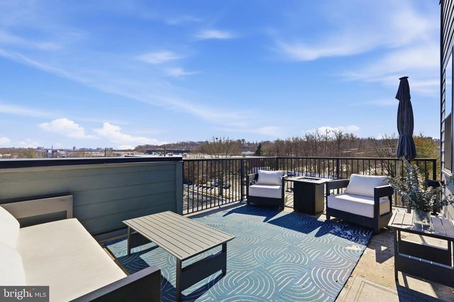 4901 EISENHOWER AVE, Alexandria, VA 22304