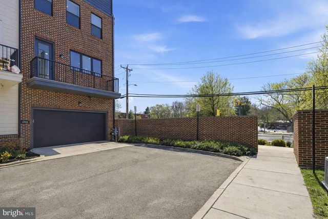 4901 EISENHOWER AVE, Alexandria, VA 22304