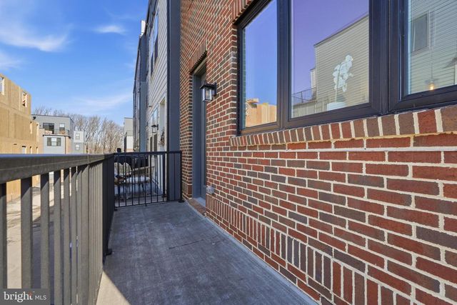 4901 EISENHOWER AVE, Alexandria, VA 22304