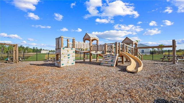 1069 Bergamot Road, Bloomingdale, GA 31302