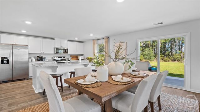 1069 Bergamot Road, Bloomingdale, GA 31302