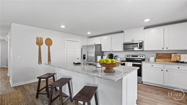 1069 Bergamot Road, Bloomingdale, GA 31302