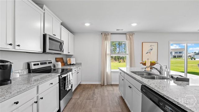 1069 Bergamot Road, Bloomingdale, GA 31302