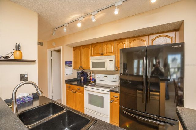 5712 BISCAYNE COURT 101, New Port Richey, FL 34652