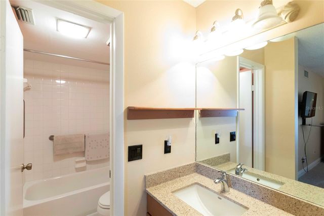 5712 BISCAYNE COURT 101, New Port Richey, FL 34652