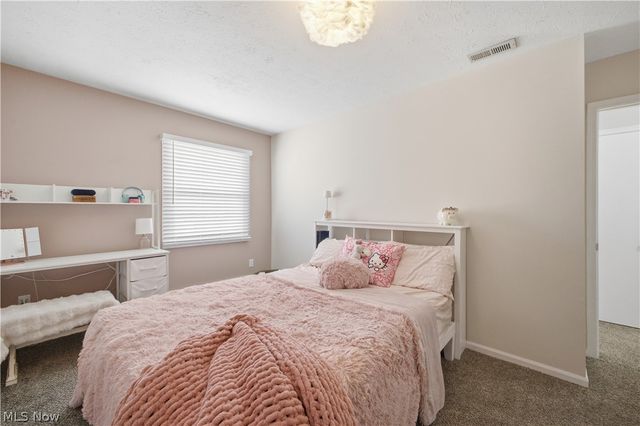 7 Meadowlawn Drive 20, Mentor, OH 44060