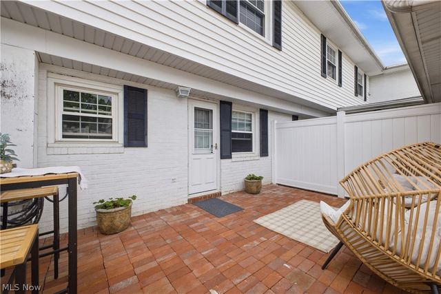 7 Meadowlawn Drive 20, Mentor, OH 44060