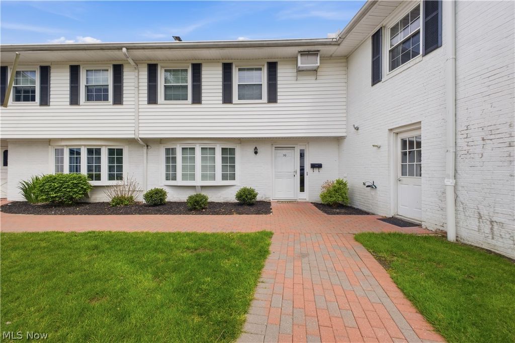 7 Meadowlawn Drive 20, Mentor, OH 44060