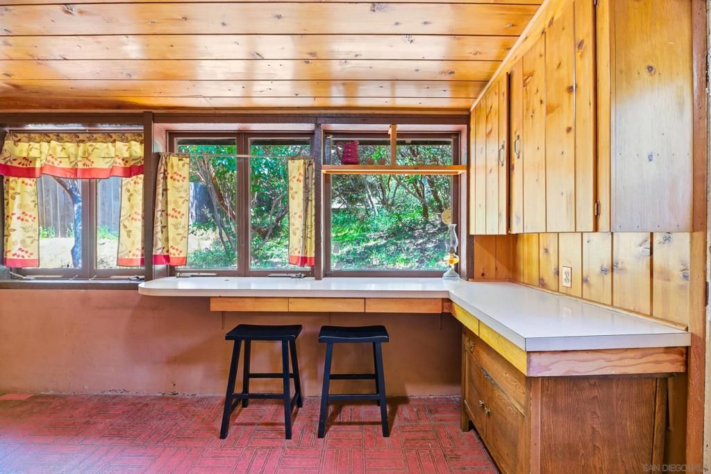 Image 10 of property listing at 2727 Lakeview Dr, Julian, CA 92036