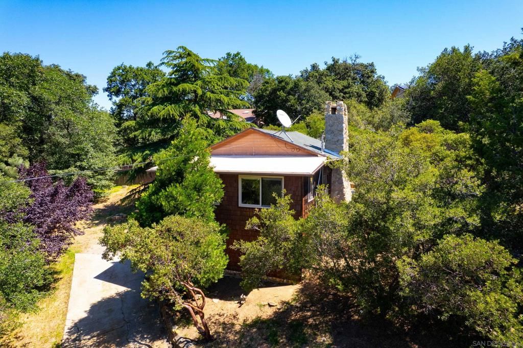 Image 22 of property listing at 2727 Lakeview Dr, Julian, CA 92036