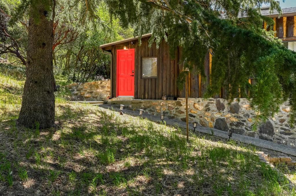Image 31 of property listing at 2727 Lakeview Dr, Julian, CA 92036