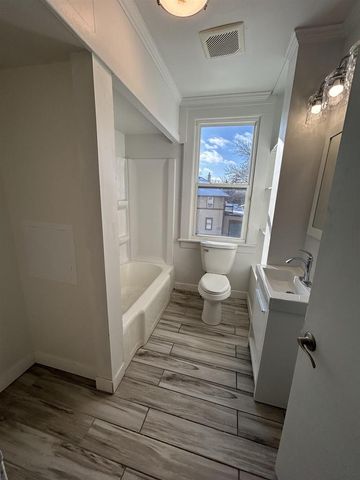 160 S HICKORY STREET, Fond Du Lac, WI 54935