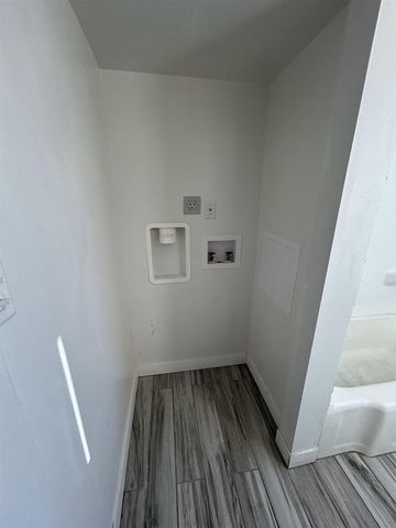 160 S HICKORY STREET, Fond Du Lac, WI 54935