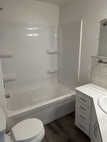 160 S HICKORY STREET, Fond Du Lac, WI 54935