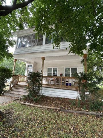 160 S HICKORY STREET, Fond Du Lac, WI 54935