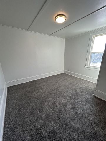 160 S HICKORY STREET, Fond Du Lac, WI 54935