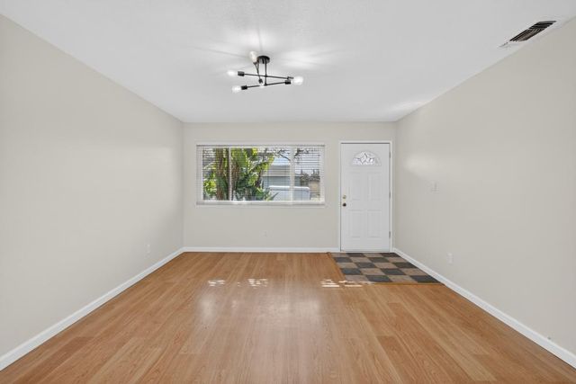 7013 Brayton Ave, Citrus Heights, CA 95621