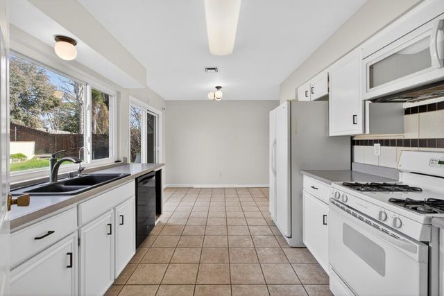 7013 Brayton Ave, Citrus Heights, CA 95621