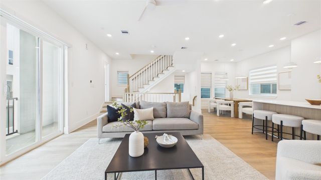 606 Skyland Terrace Way, Houston, TX 77009