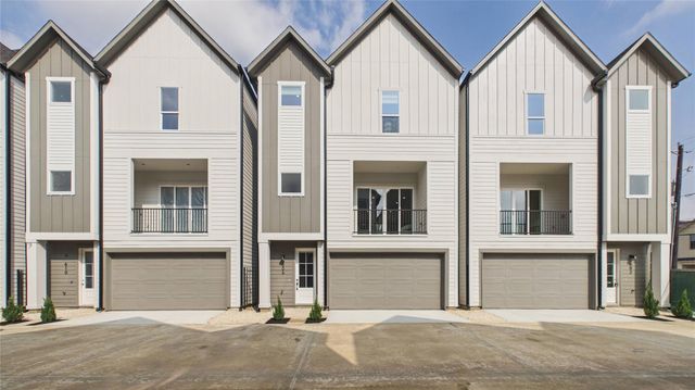 606 Skyland Terrace Way, Houston, TX 77009