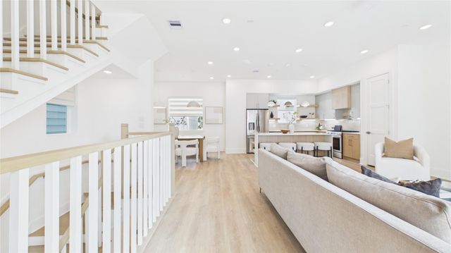 606 Skyland Terrace Way, Houston, TX 77009