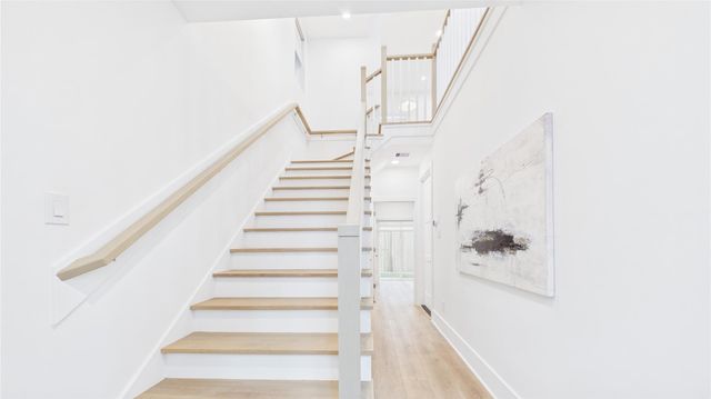 606 Skyland Terrace Way, Houston, TX 77009