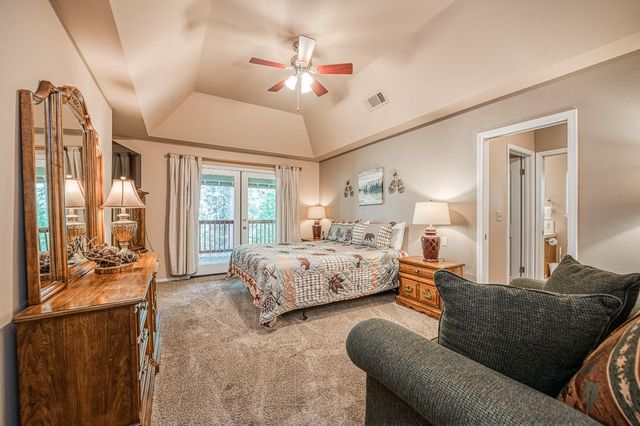 41228 Heartwood Lane, Shaver Lake, CA 93664