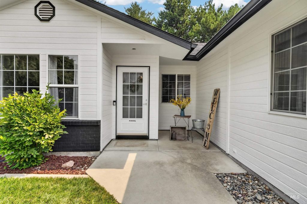 719 W Roberts Avenue, Nampa, ID 83651 photo 5