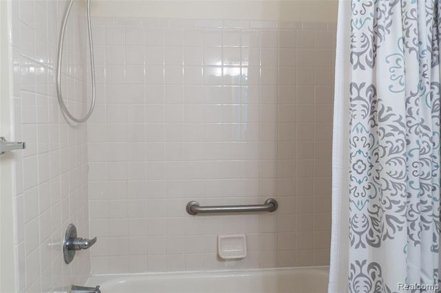 13207 St Ervin Avenue 26, Detroit, MI 48215