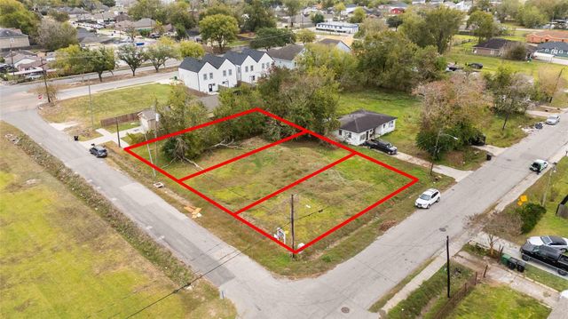 3726 Davenport Avenue, Houston, TX 77051