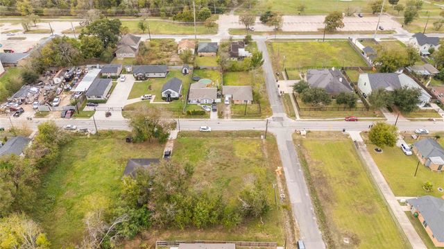 3726 Davenport Avenue, Houston, TX 77051