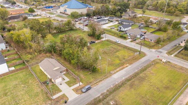 3726 Davenport Avenue, Houston, TX 77051