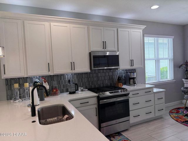 173 Old Moss Circle, Deland, FL 32724