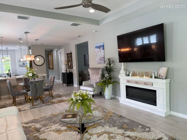 173 Old Moss Circle, Deland, FL 32724