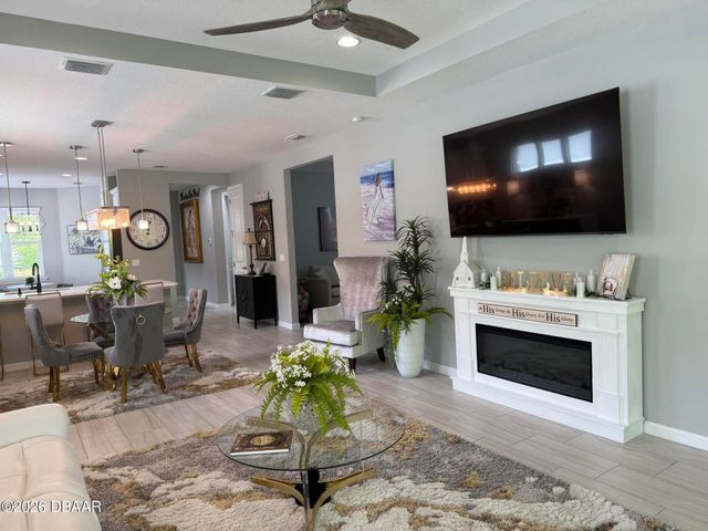 173 Old Moss Circle, Deland, FL 32724