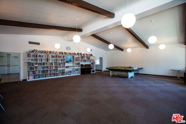 163 Apache, Topanga (los Angeles), CA 90290