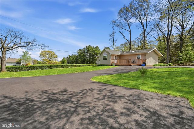 1988 CHESTNUT HILL RD, Mohnton, PA 19540