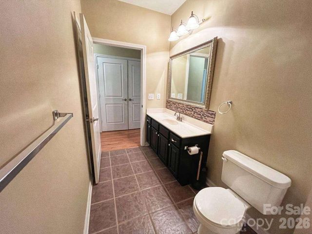 415 Appeldoorn Circle, Asheville, NC 28803