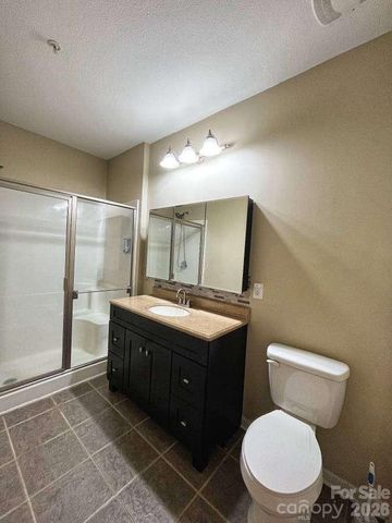 415 Appeldoorn Circle, Asheville, NC 28803