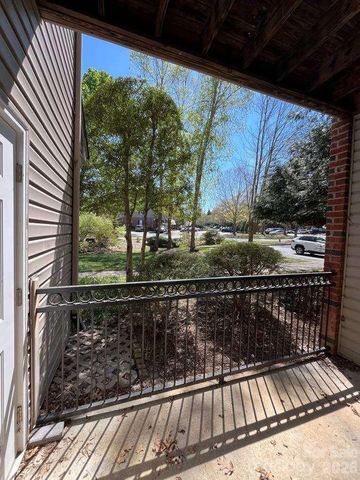 415 Appeldoorn Circle, Asheville, NC 28803