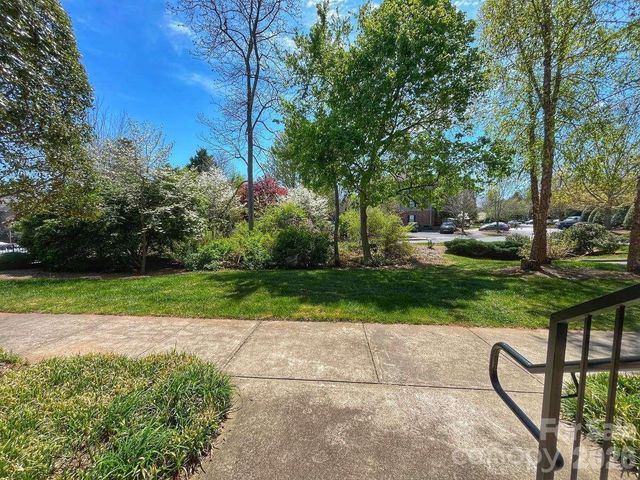 415 Appeldoorn Circle, Asheville, NC 28803