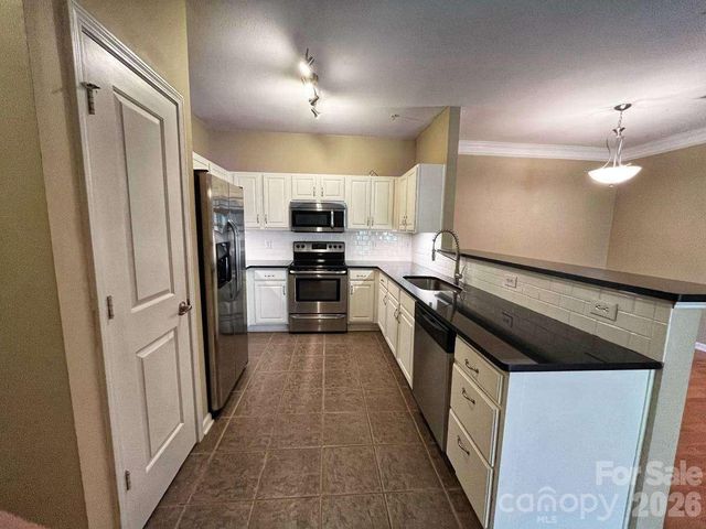 415 Appeldoorn Circle, Asheville, NC 28803
